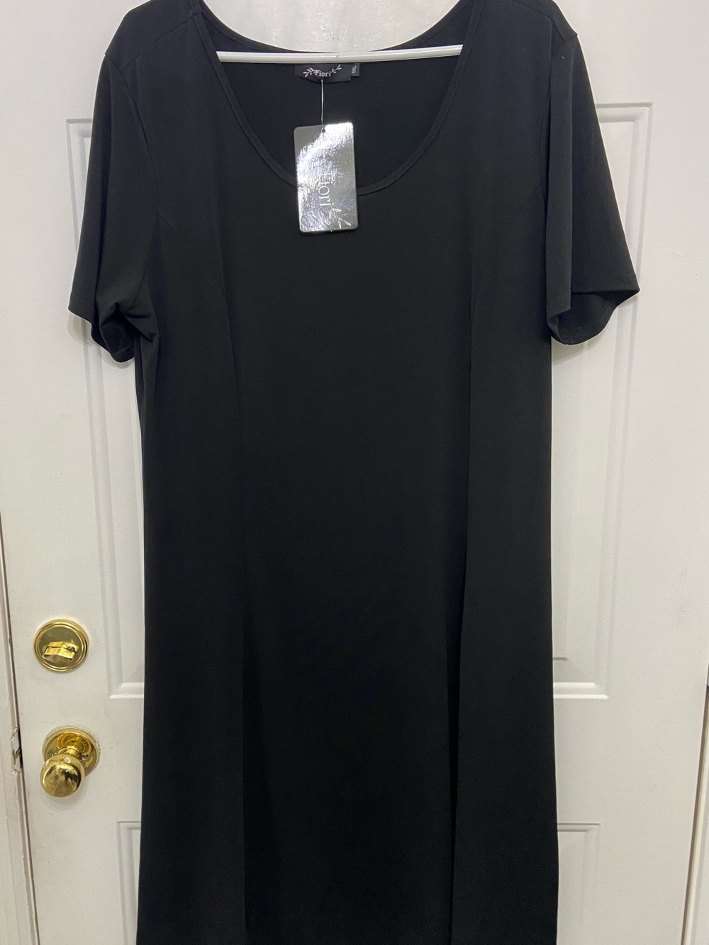 Black Short Sleeve Scoop Neck Dress